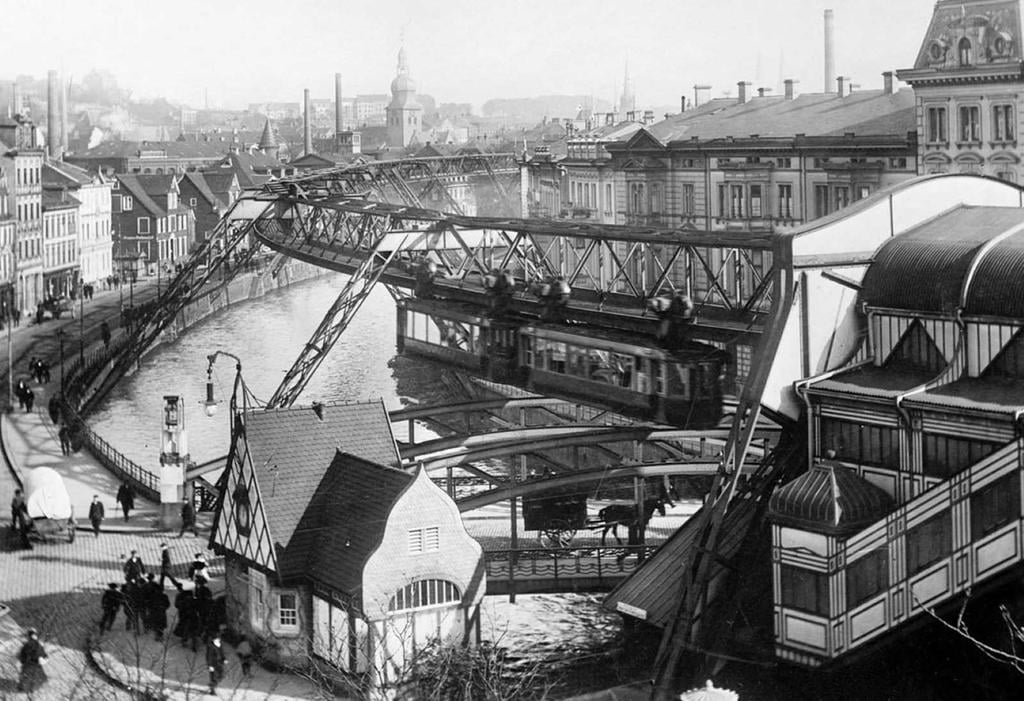 Đường sắt Schwebebahn năm 1913.jpg